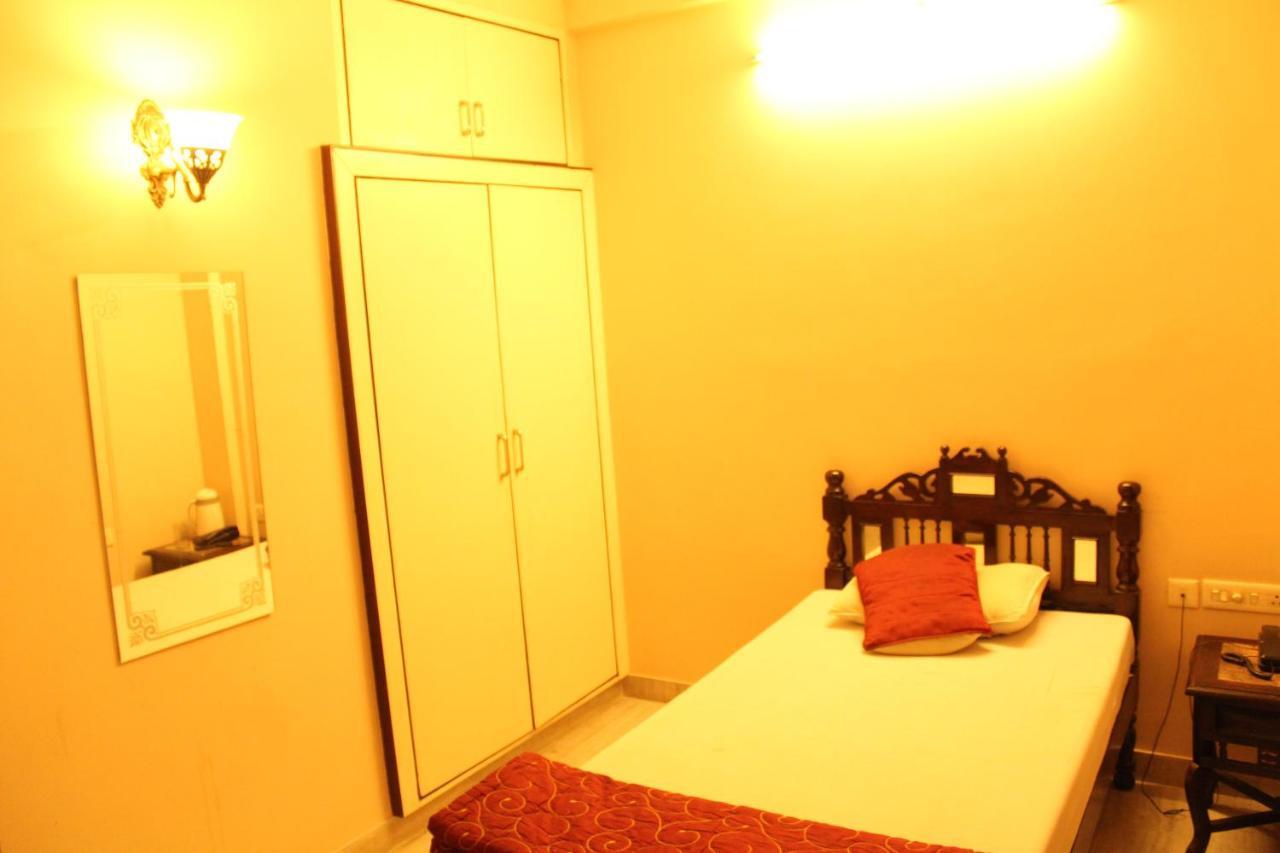 Hotel The Chit Chat Palace Jaipur Buitenkant foto