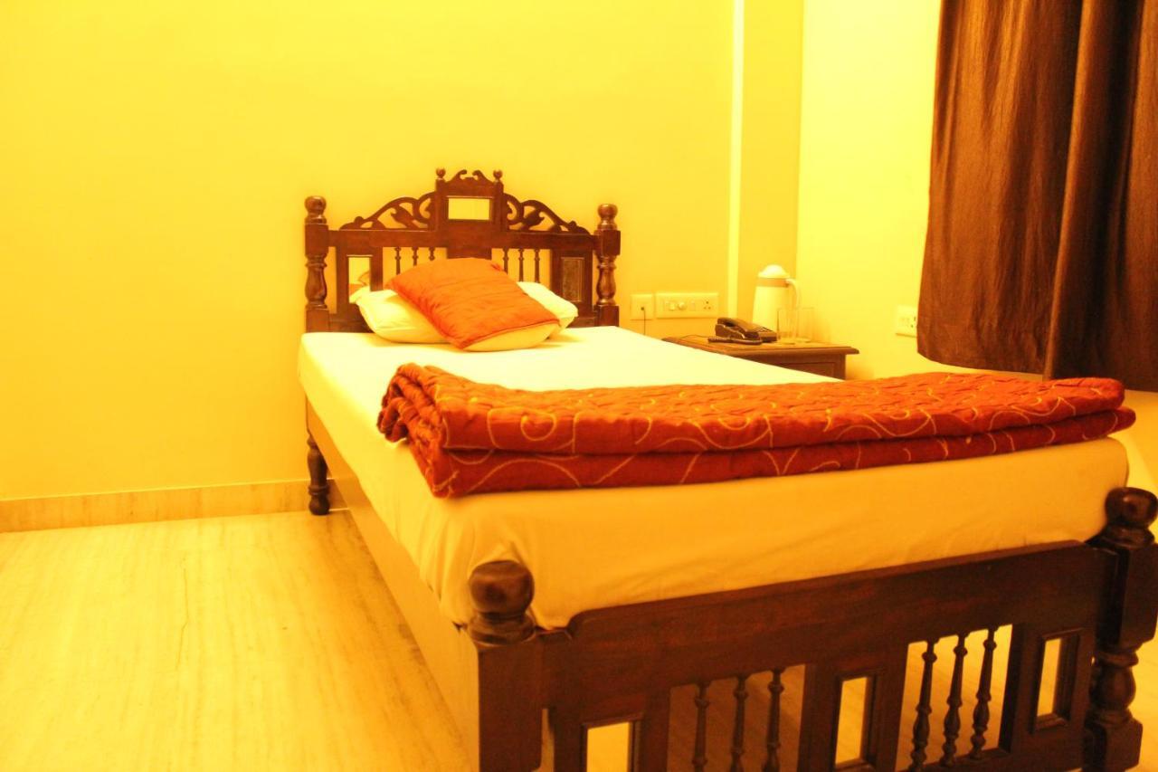 Hotel The Chit Chat Palace Jaipur Buitenkant foto