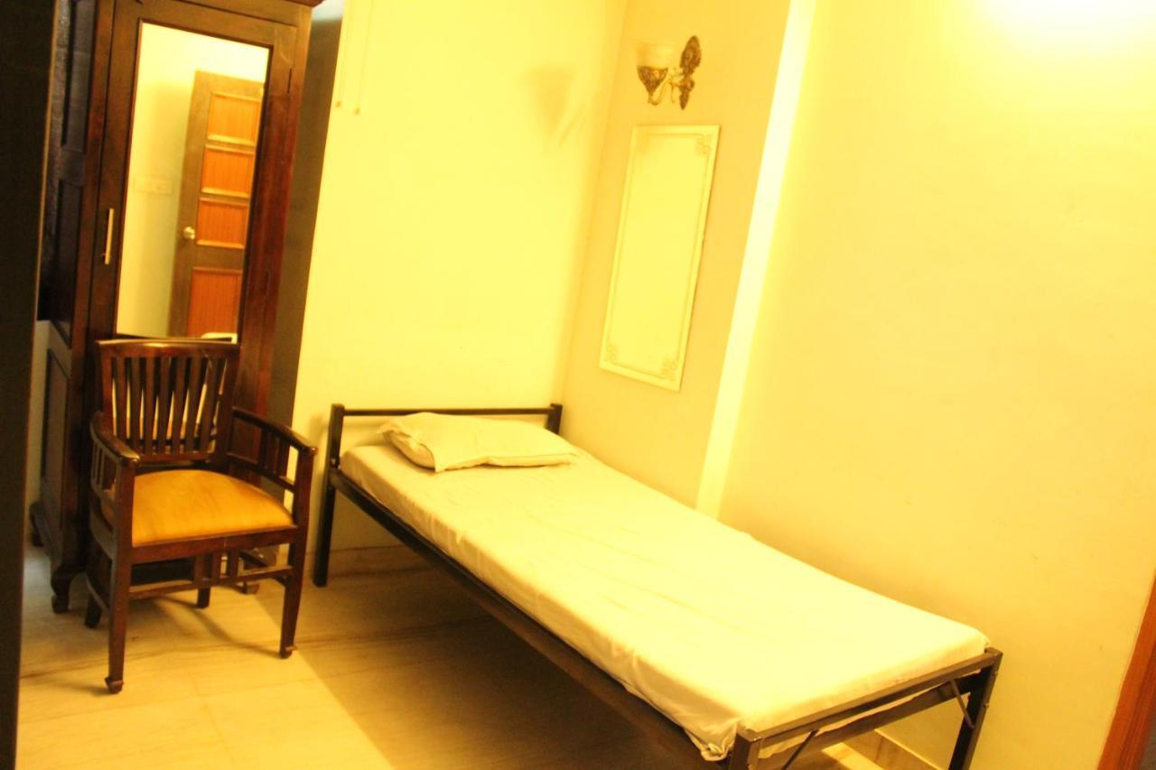 Hotel The Chit Chat Palace Jaipur Buitenkant foto