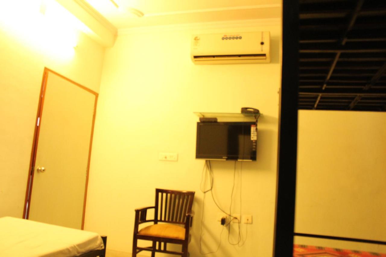Hotel The Chit Chat Palace Jaipur Buitenkant foto